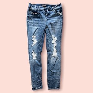 Judy Blue Distressed Bleached Jeans